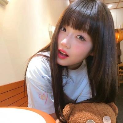 她比烟花寂寞